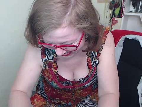 Adelewildx naked stripping on cam for live sex video chat