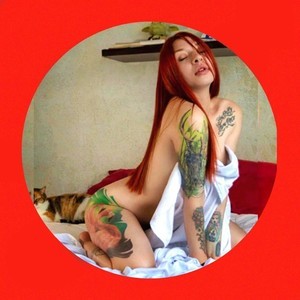 AliBaudelaire naked before webcam in live video chat