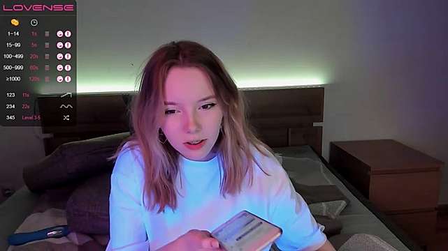 alice_jsk naked stripping on cam for live sex video chat