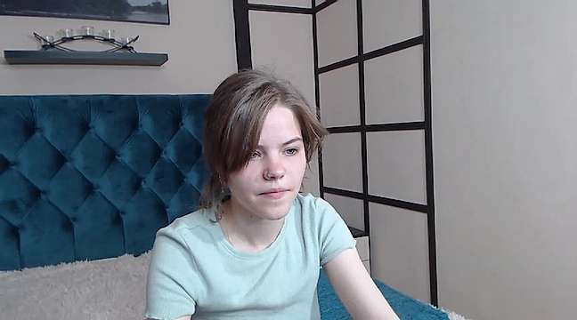 alle_gold naked stripping on cam for live sex video chat