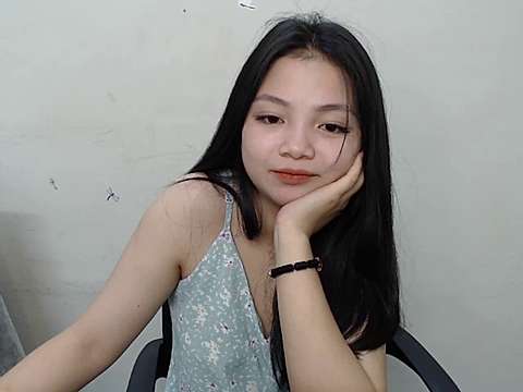 Alyssa_eva naked stripping on cam for live sex video chat