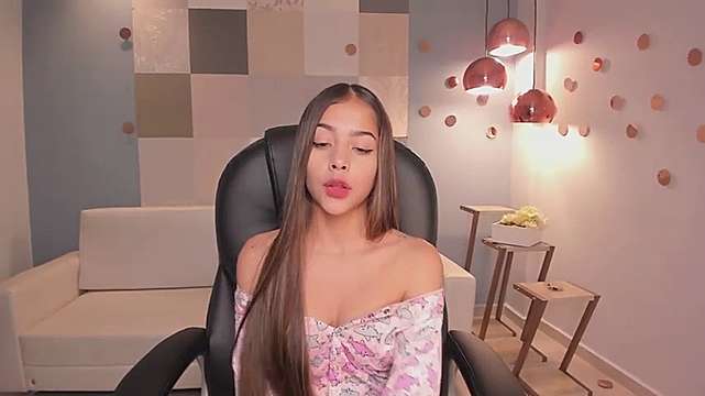 AmyDavis_ naked stripping on cam for live sex video chat