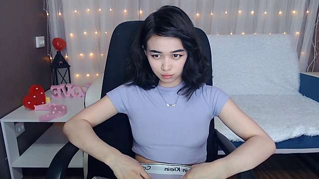 Amyummi naked stripping on cam for live sex video chat