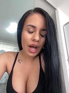 ArabicSugarBaby naked stripping on cam for live sex video chat