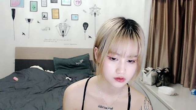 babyLiu naked stripping on cam for live sex video chat