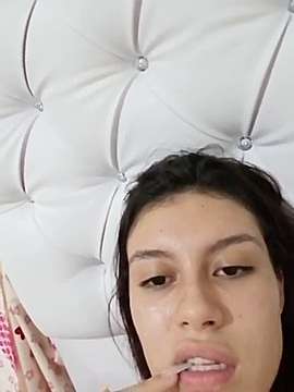 Barbiegirl- naked stripping on cam for live sex video chat