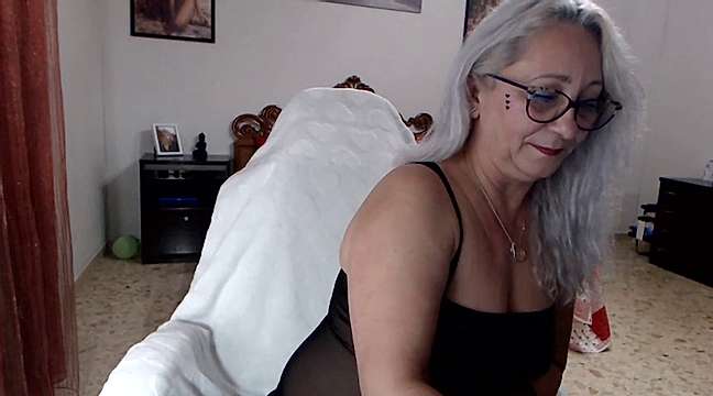 bionda3 naked stripping on cam for live sex video chat