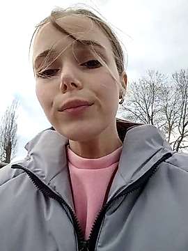 Cassandra_Davis naked stripping on cam for live sex video chat