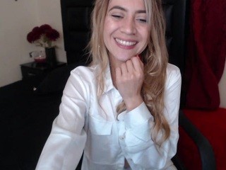 Cristiina , ??? nude Live Sex Chat