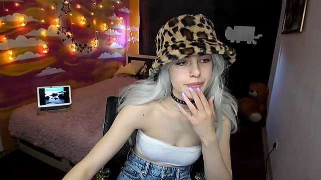 Daddys_lollikand naked stripping on cam for live sex video chat