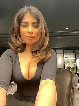 divasofia naked stripping on cam for live sex video chat