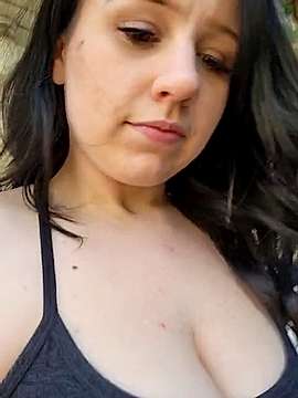 dropdeaddaisy naked stripping on cam for live sex video chat