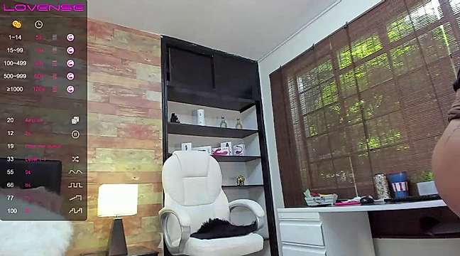 Ella_pridee naked stripping on cam for live sex video chat