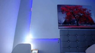 emily_pink naked stripping on cam for live sex video chat