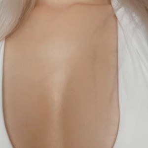 Emma1215 naked before webcam in live video chat