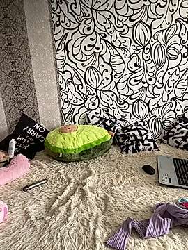 euphooria naked stripping on cam for live sex video chat