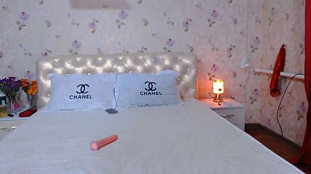 hereisgoodmood naked stripping on cam for live sex video chat
