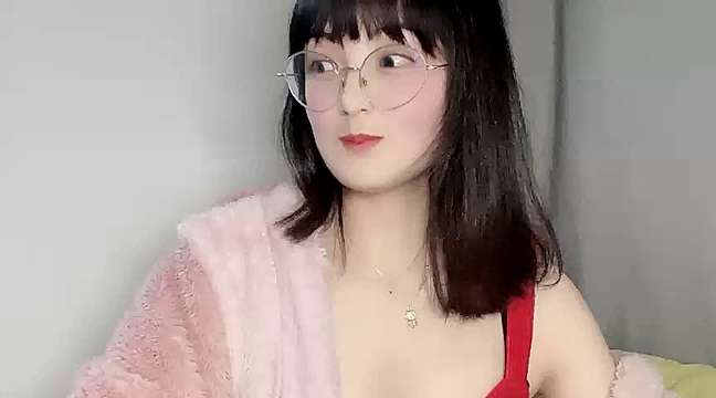 horseManila naked stripping on cam for live sex video chat