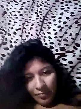 karolainepedros naked stripping on cam for live sex video chat