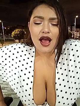 Lauren_rouse1 naked stripping on cam for live sex video chat