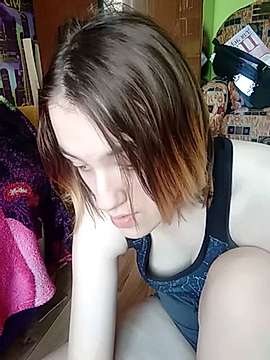 Leila_Hoti naked stripping on cam for live sex video chat