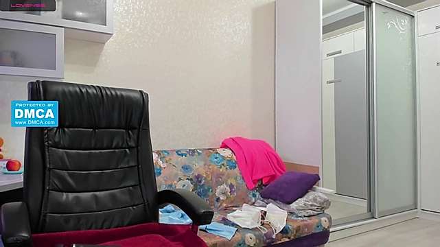 Lelena1319 naked stripping on cam for live sex video chat