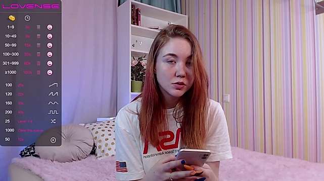 Lisa_riddle naked stripping on cam for live sex video chat