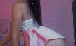 Lunita_start naked before webcam in live video chat
