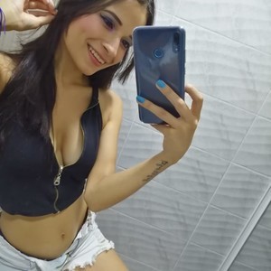 Mariana__Cute naked before webcam in live video chat