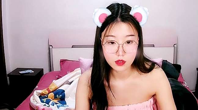 marylili naked stripping on cam for live sex video chat