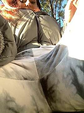 MeekBee naked stripping on cam for live sex video chat