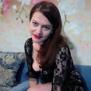 MerisaKiss naked before webcam in live video chat