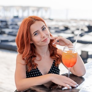 MircellaGrey naked before webcam in live video chat