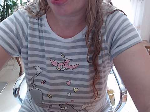 Mona_Lisa_ naked stripping on cam for live sex video chat