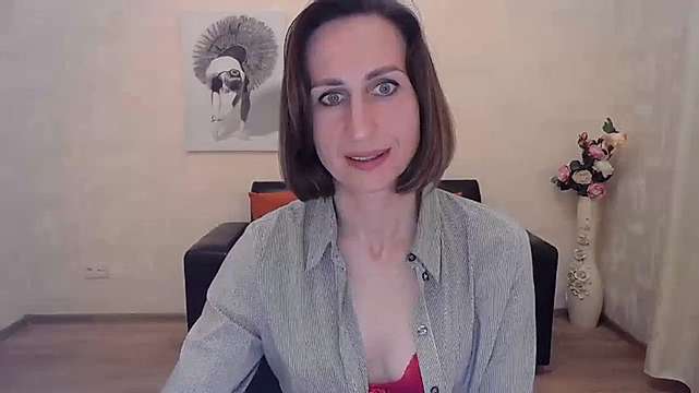 Nia_Smithh naked stripping on cam for live sex video chat