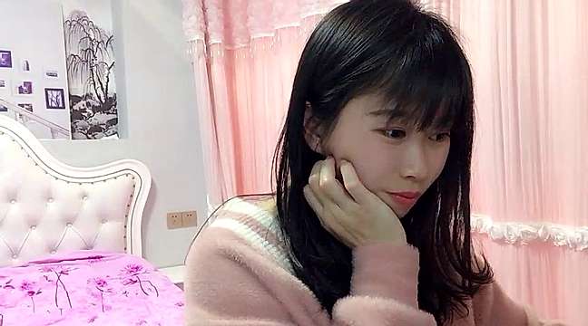 NicoleRye naked stripping on cam for live sex video chat