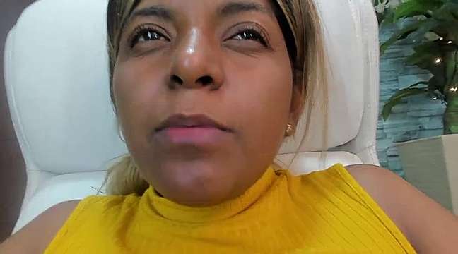 NicolleSofia0 naked stripping on cam for live sex video chat