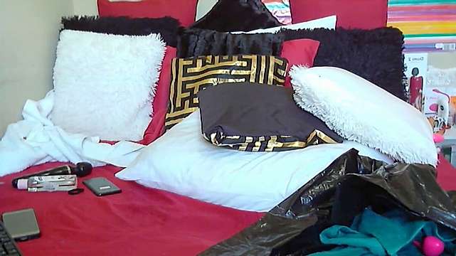 PearlSexy69 naked stripping on cam for live sex video chat