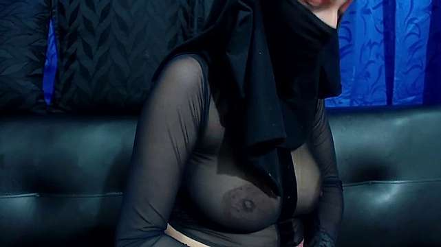 Raissa_Soliman naked stripping on cam for live sex video chat