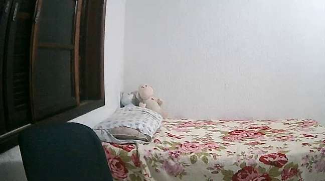 renataferrari naked stripping on cam for live sex video chat
