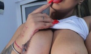 Sashablue_ naked before webcam in live video chat