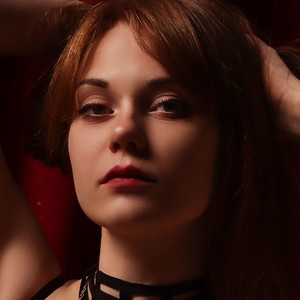 SashaShow naked before webcam in live video chat