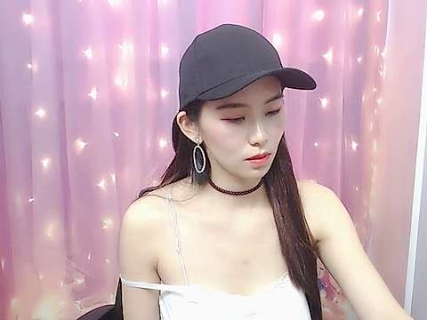 seraphdoll naked stripping on cam for live sex video chat