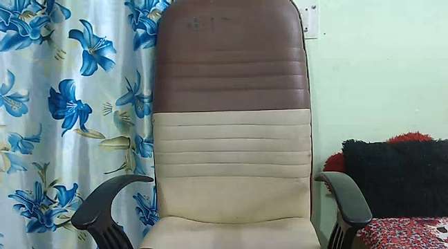 Sexy_Myra naked stripping on cam for live sex video chat