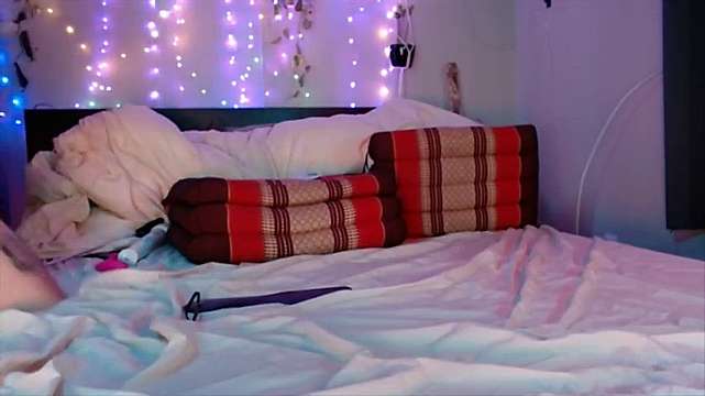 Slutstatis naked stripping on cam for live sex video chat