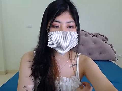 Soo_Wincci naked stripping on cam for live sex video chat