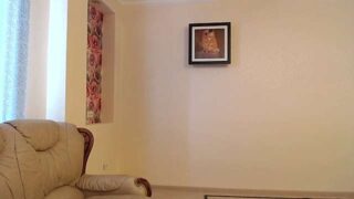 TinaNiksy naked stripping on cam for live sex video chat