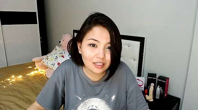 tiny_nattan naked stripping on cam for live sex video chat