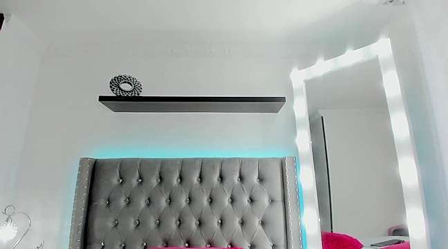 AmyBossi naked stripping on cam for live sex video chat