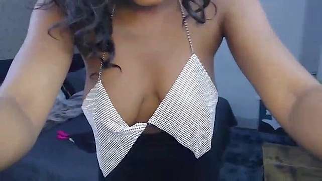 CaraDelight naked stripping on cam for live sex video chat